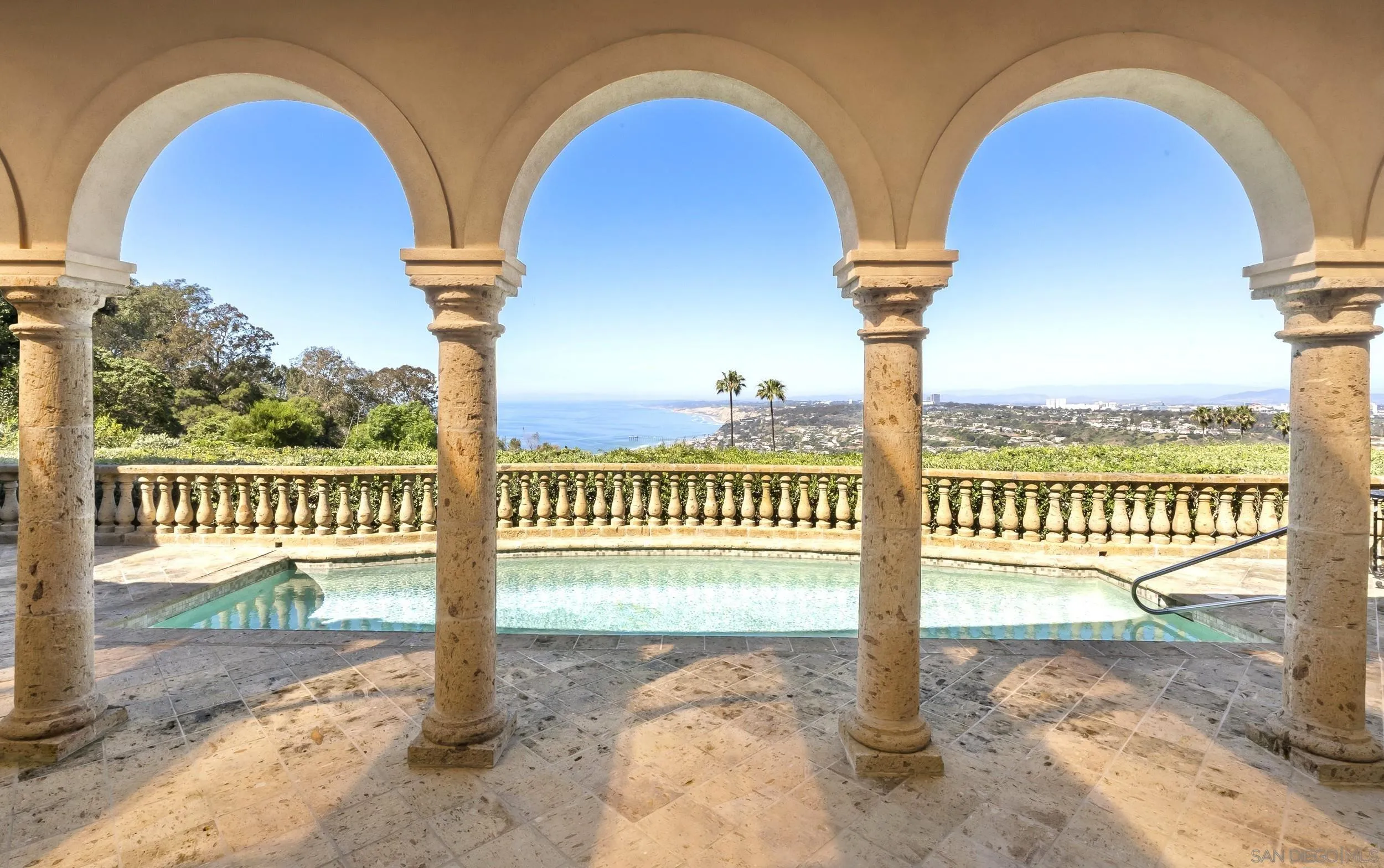 2302 Rue Adriane La Jolla, CA 92037 - Photo 5 of 31