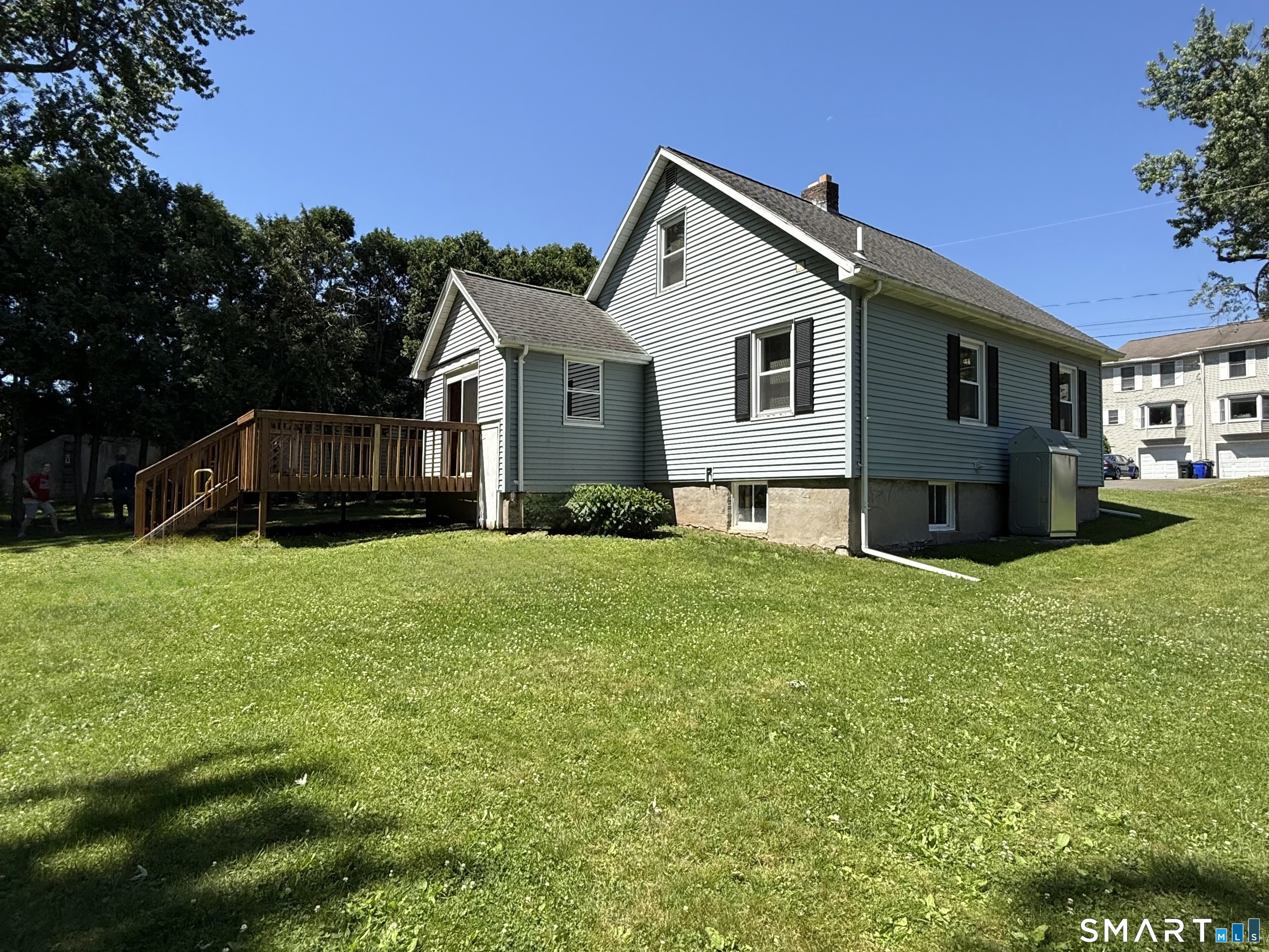 32 Dickerman Avenue Windsor Locks, CT 06096 - Photo 4 of 17