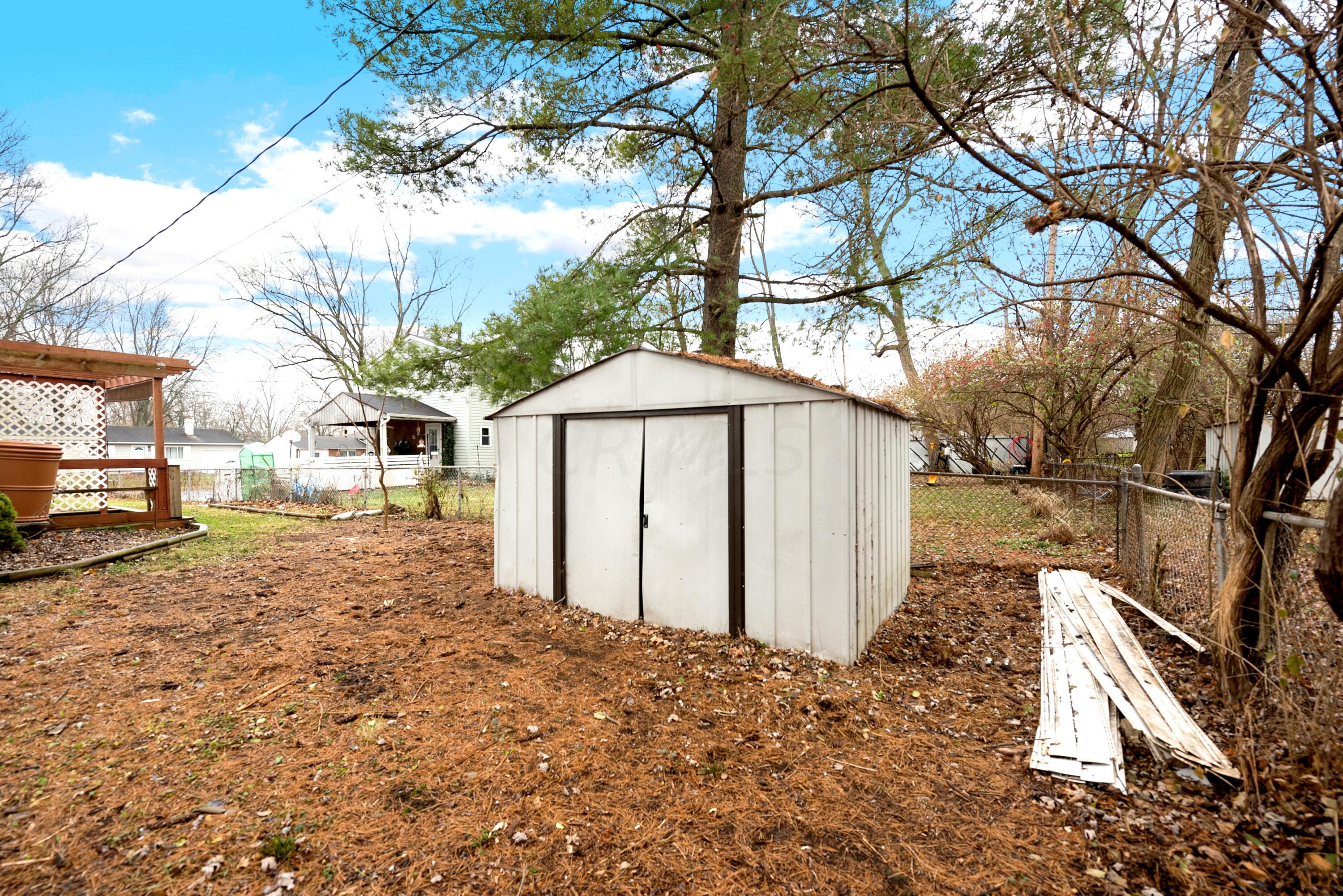 3591 Tremaine Road Columbus, OH 43232 - Photo 33 of 37 Shed