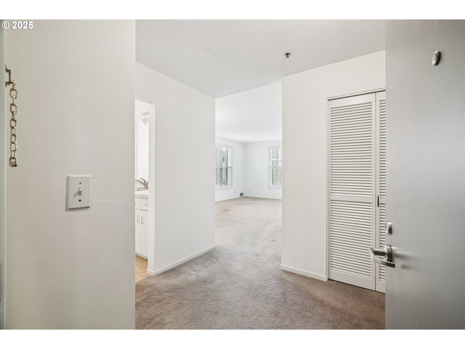 1616 South Harbor Way, Unit 402 Portland, OR 97201 - Photo 26 of 34