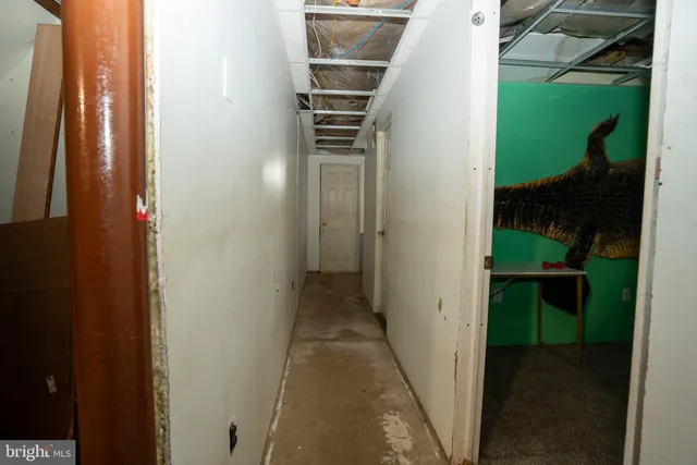 a view of an outdoor space