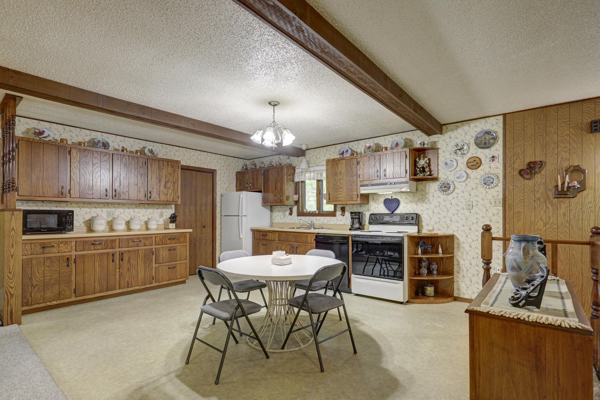 W6542 Milky Road Tomahawk, WI 54487 - Photo 6 of 60