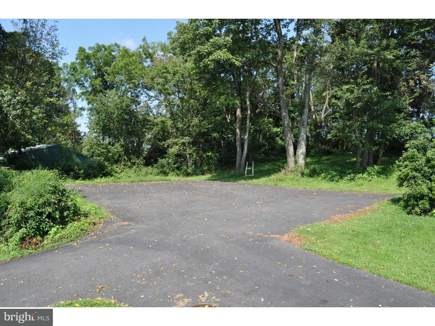 253 Lenape Road Bechtelsville, PA 19505 - Photo 22 of 23 Driveway