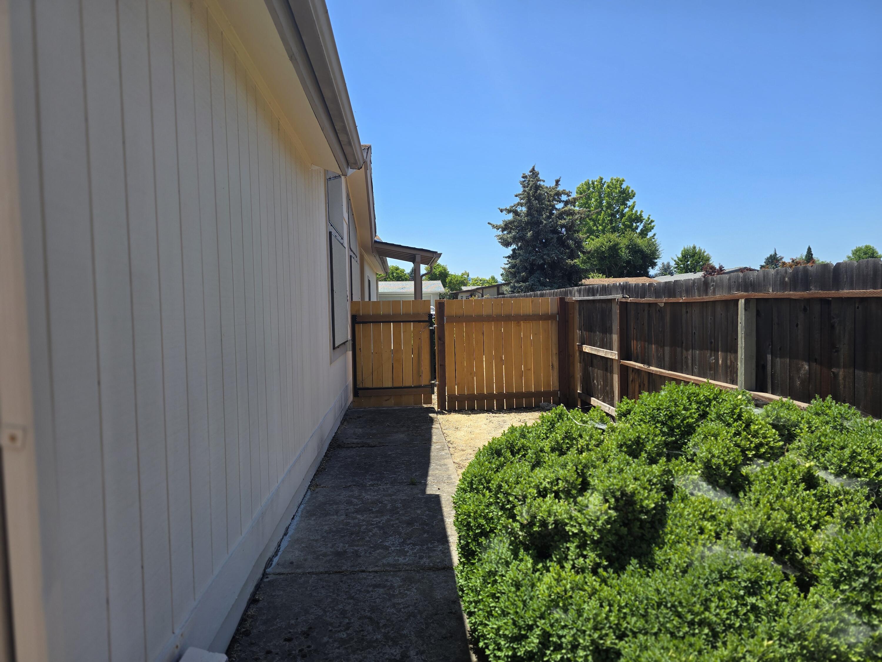 555 Freeman Road, Unit 188 Central Point, OR 97502 - Photo 25 of 26 20250617_122654