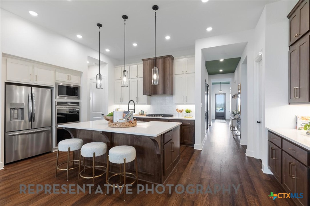 112 Post Oak Castroville, TX 78009 - Photo 4 of 21