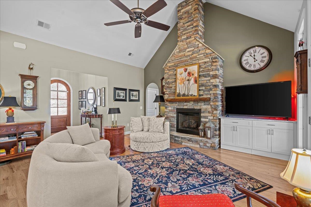 356 South Woodfin Ridge Drive Inman, SC 29349 - Photo 7 of 37