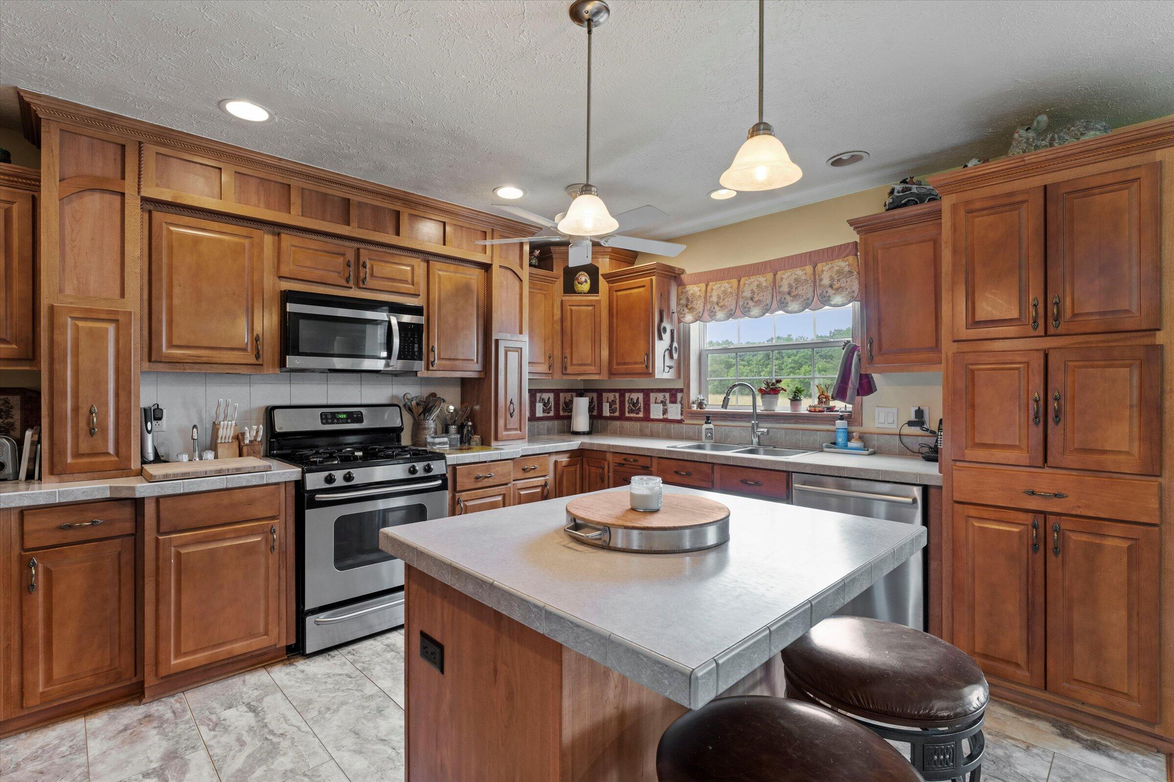 62905 Highfield Road Cassopolis, MI 49031 - Photo 17 of 44 14-DSC09515