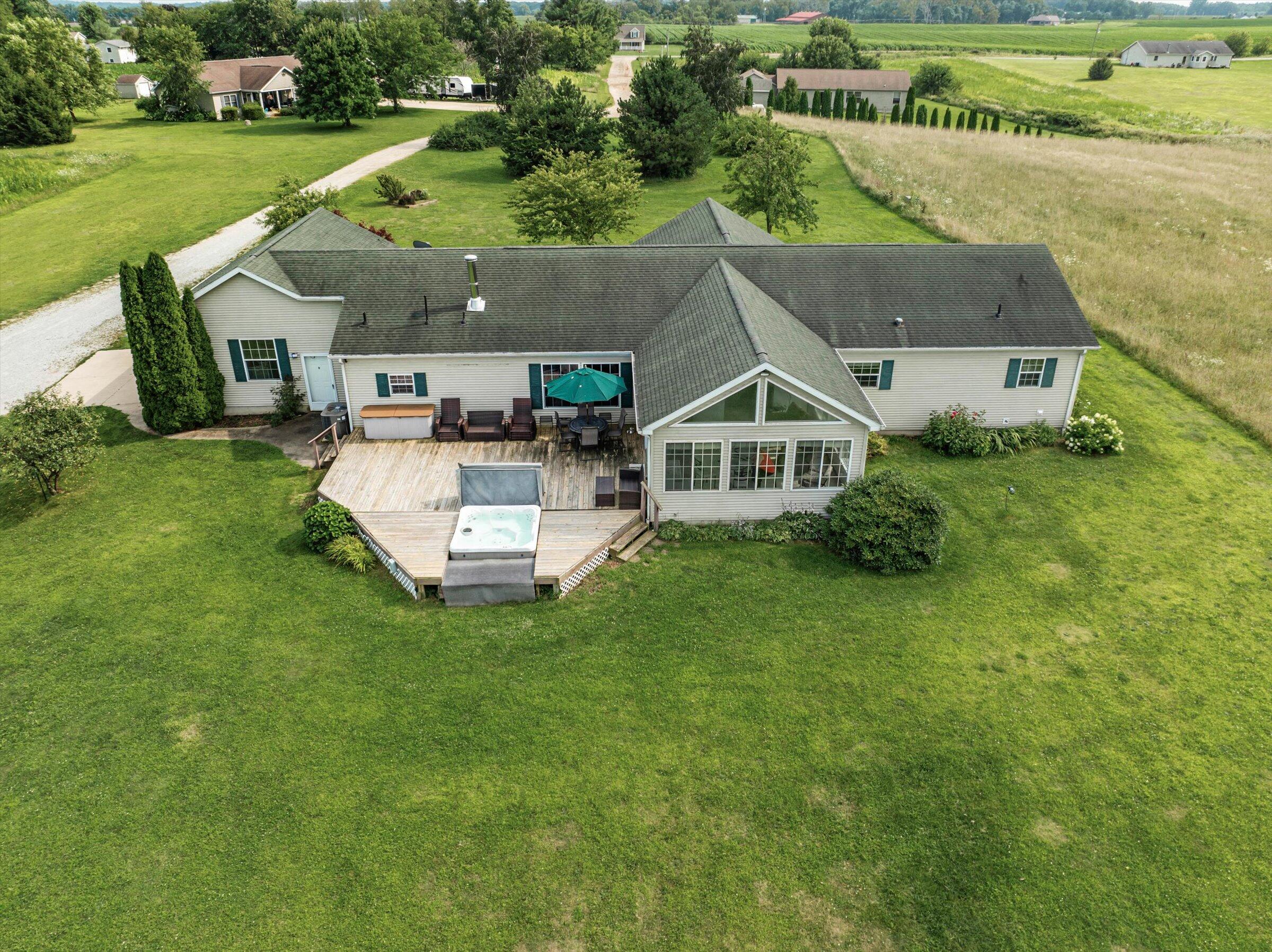 62905 Highfield Road Cassopolis, MI 49031 - Photo 2 of 44 43-a-95