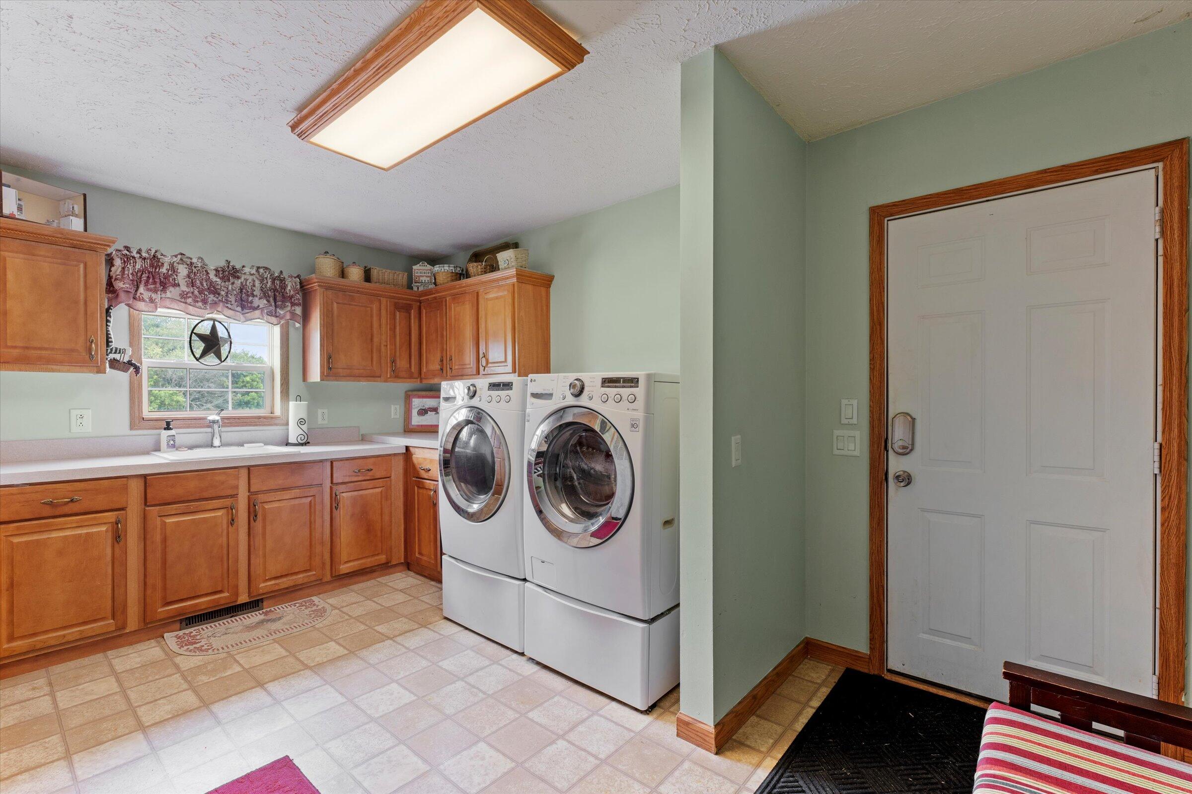 62905 Highfield Road Cassopolis, MI 49031 - Photo 24 of 44 21-DSC09380