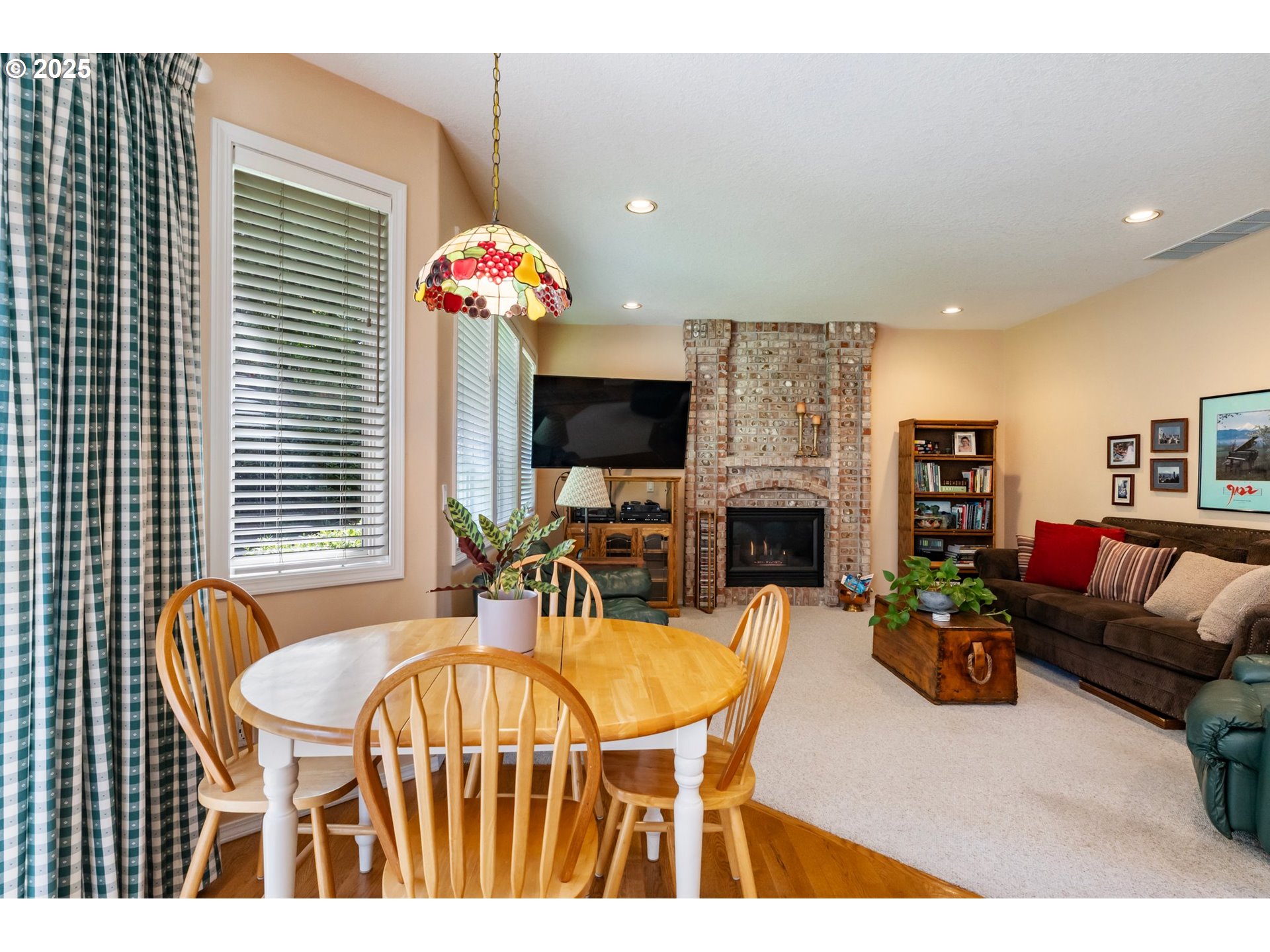 19720 Spring Ridge Drive West Linn, OR 97068 - Photo 15 of 44 Family Room