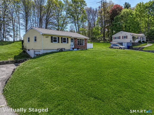 $389,900 | 115 Wynwood Drive, New Milford, CT 06776