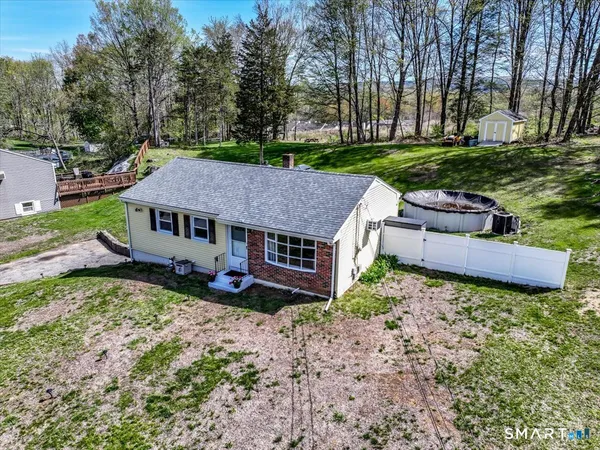 $389,900 | 115 Wynwood Drive, New Milford, CT 06776