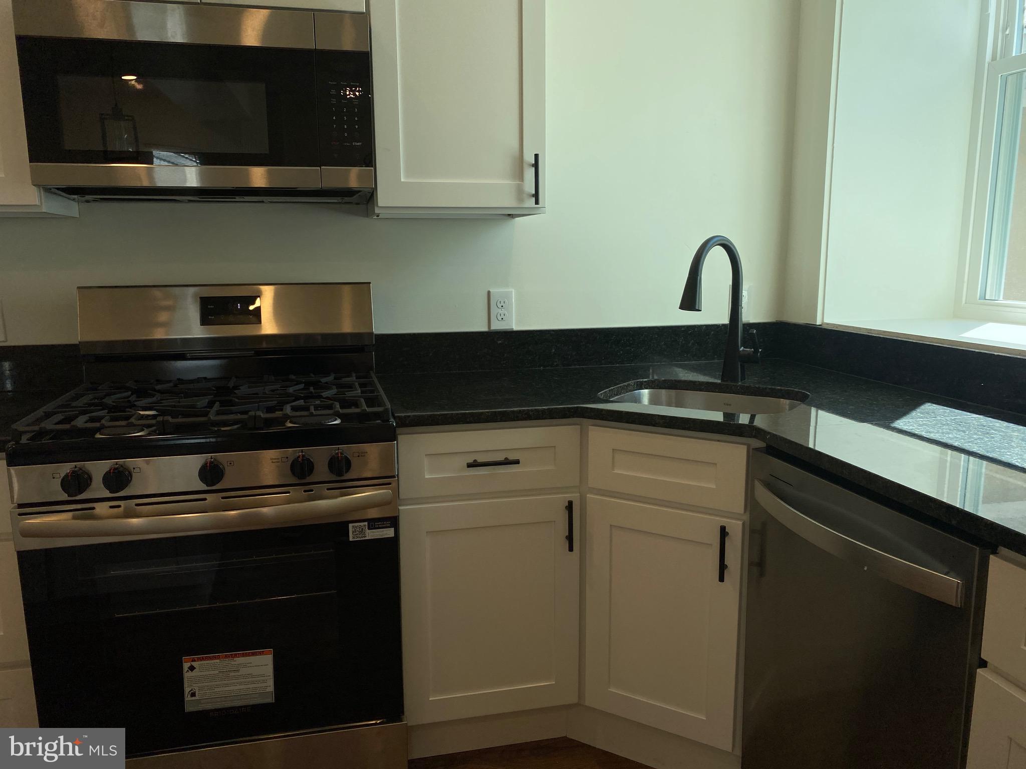 27 West Ferdinand Street, Unit 2 Manheim, PA 17545 - Photo 11 of 20