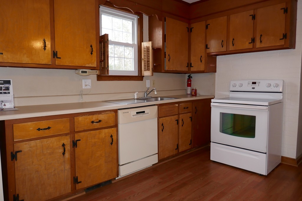 8 Intervale Road Boylston, MA 01505 - Photo 4 of 26 Gallery Image 4