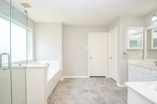 $2,450 | 707 New Pines Drive, Spring, TX 77373