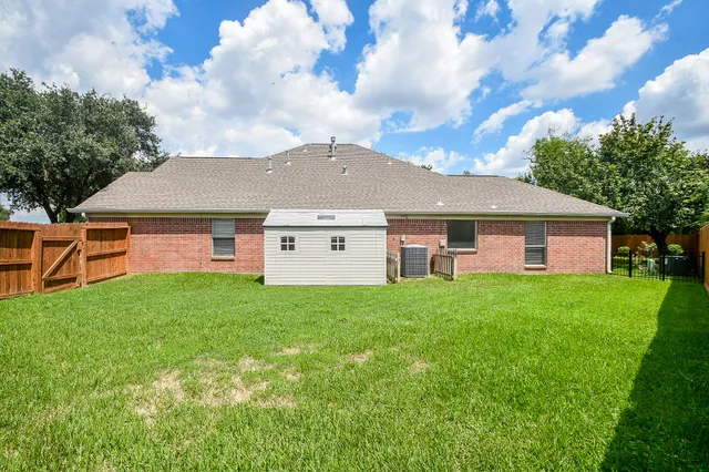 $2,450 | 707 New Pines Drive, Spring, TX 77373