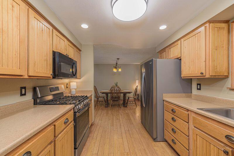 60834 Defiance Street Bend, OR 97702 - Photo 12 of 47