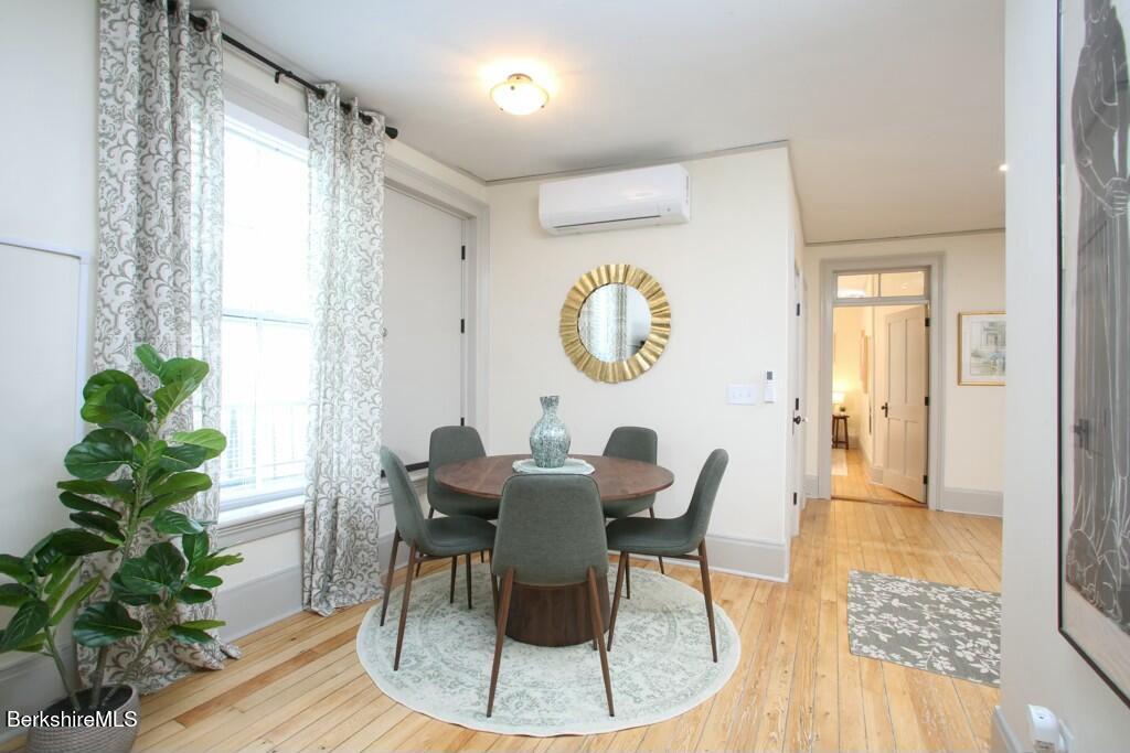 44 Main Street, Unit 2 Stockbridge, MA 01262 - Photo 3 of 12 DINING AREA