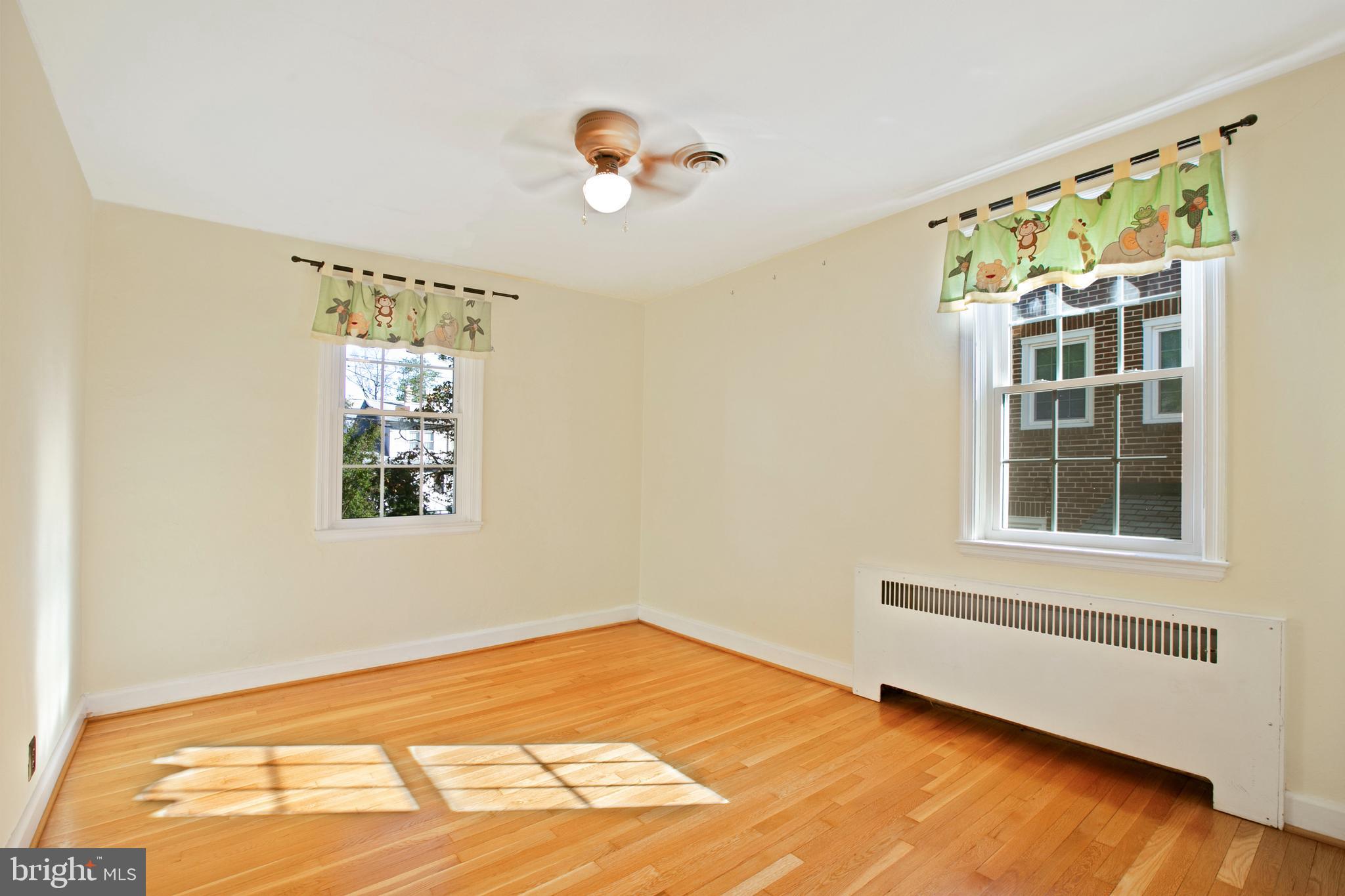 522 Overbrook Road Baltimore, MD 21212 - Photo 21 of 37 Bedroom 3 with ceiling fan