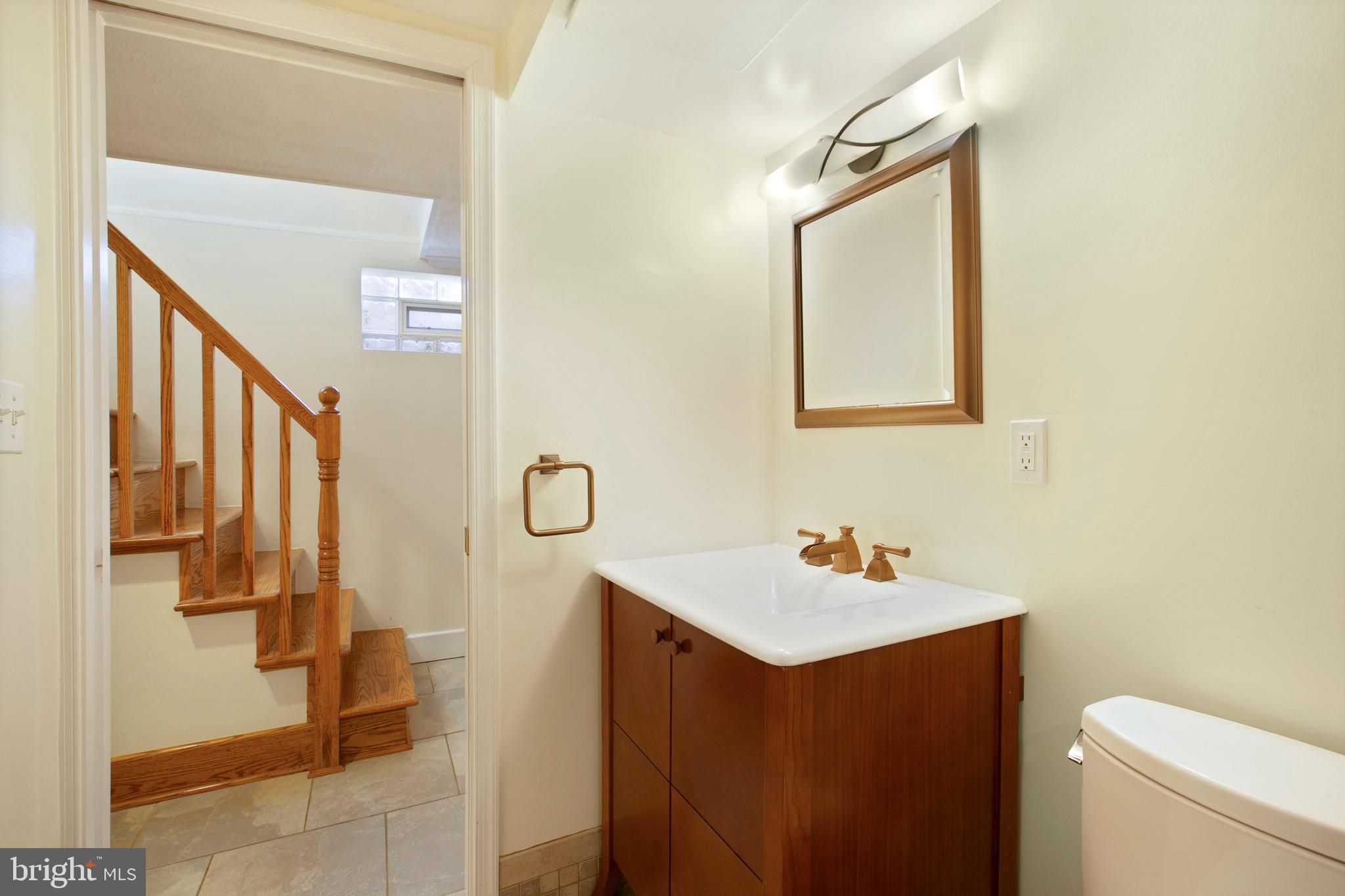 522 Overbrook Road Baltimore, MD 21212 - Photo 31 of 37 Another view of lower level bathroom.