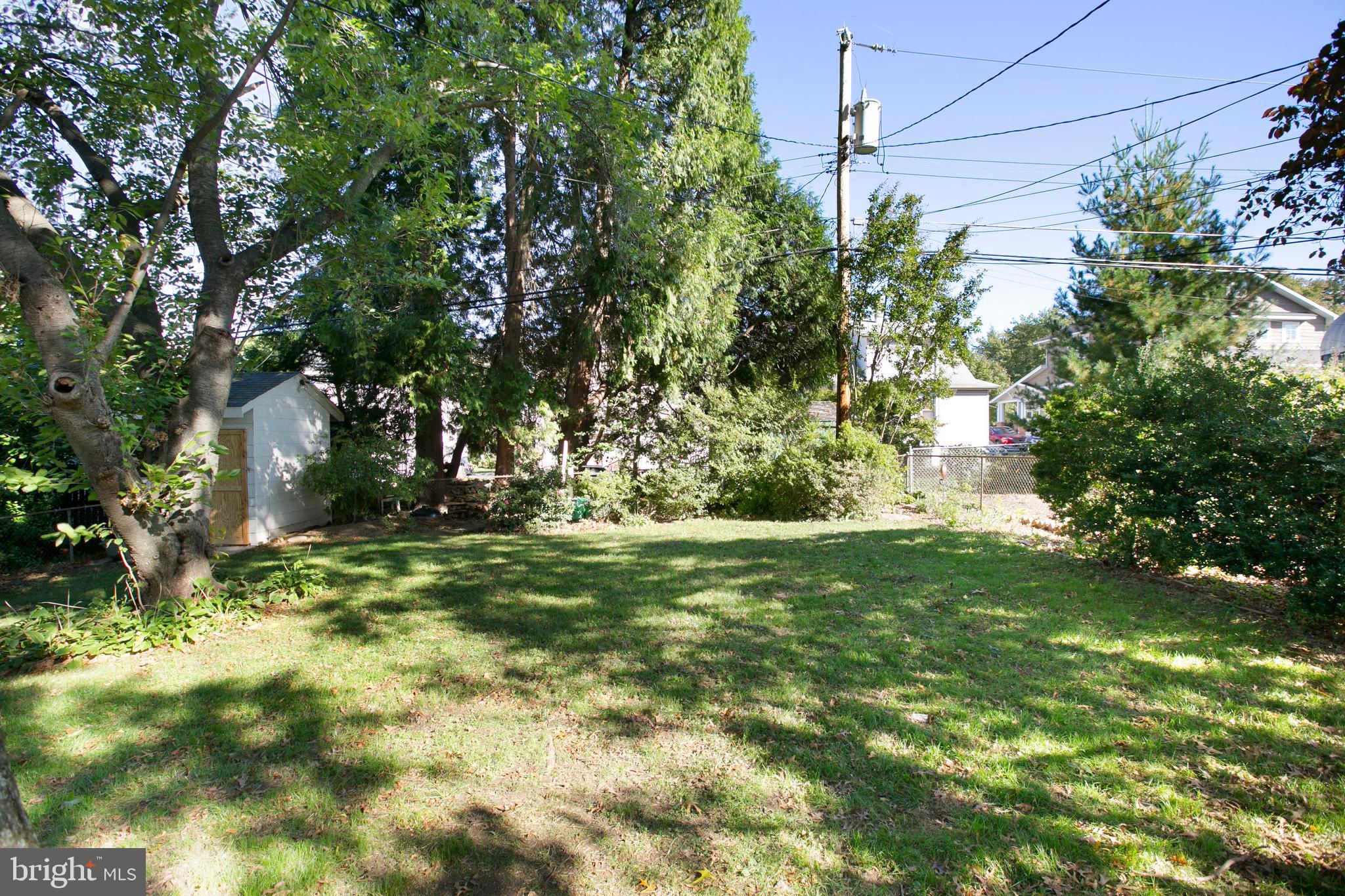522 Overbrook Road Baltimore, MD 21212 - Photo 35 of 37 Fenced back yard keeps children and pets safe.