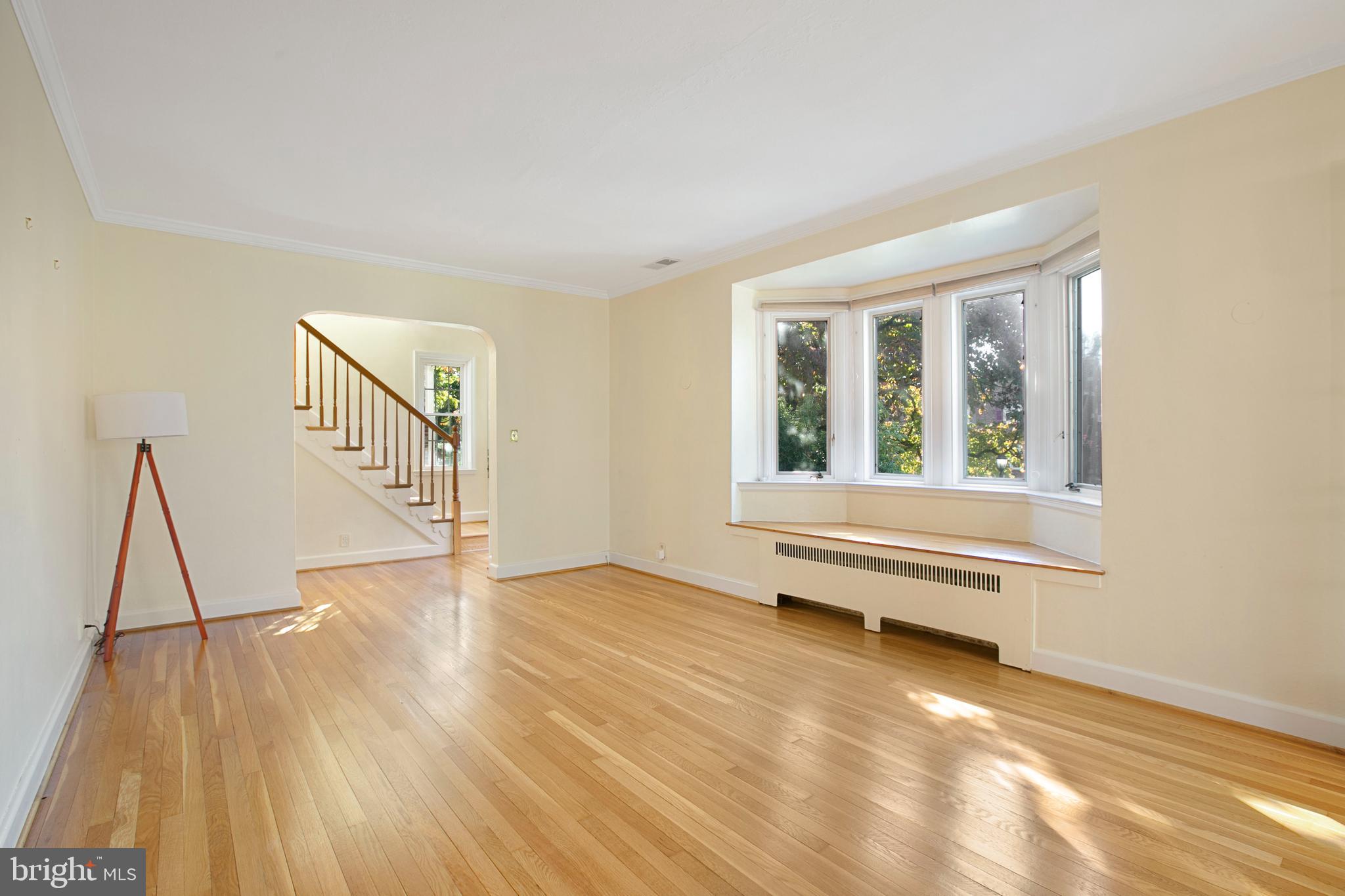 522 Overbrook Road Baltimore, MD 21212 - Photo 6 of 37 Beautiful hardwood floors.