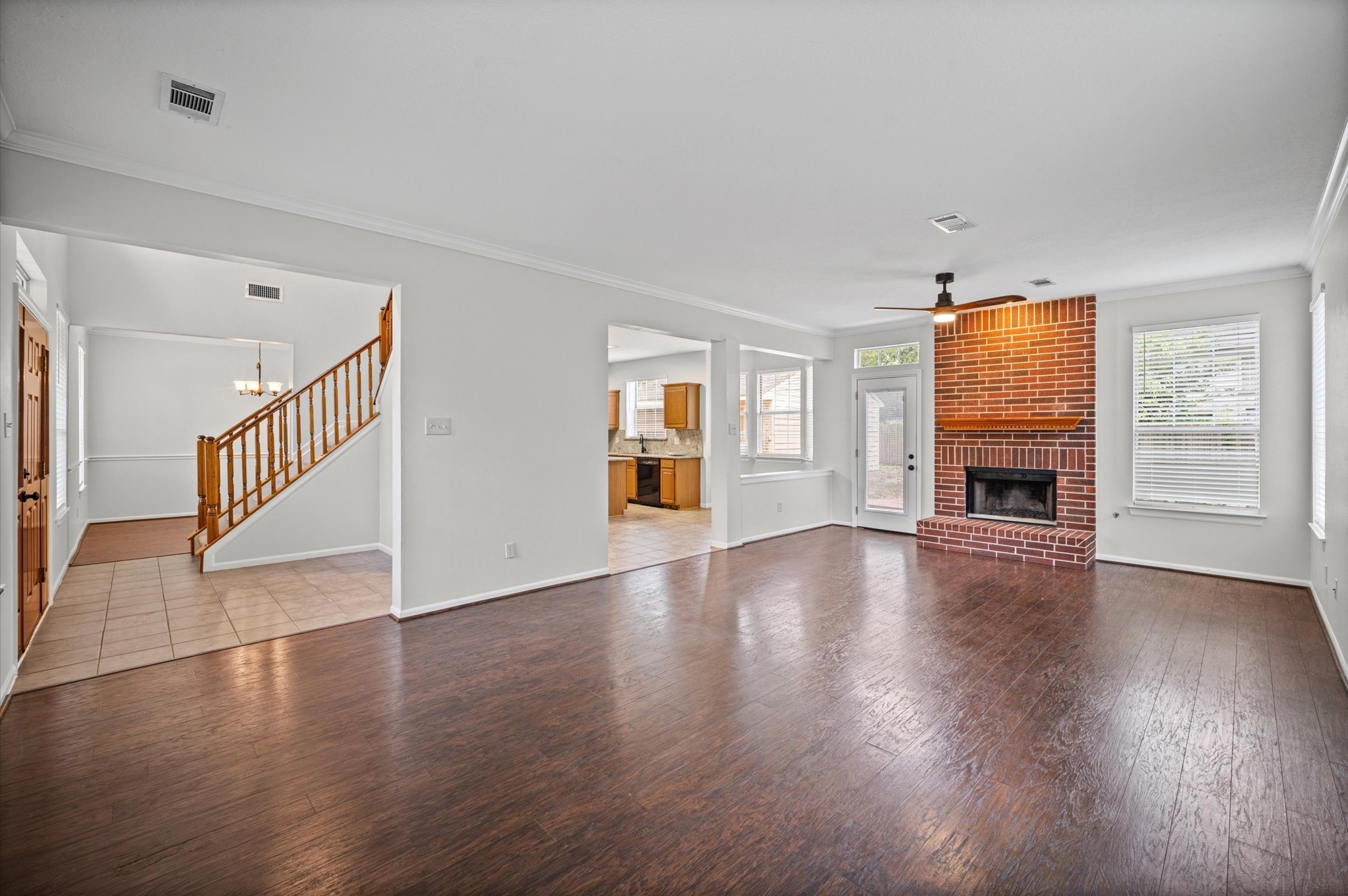 7 Grey Birch Place Spring, TX 77381 - Photo 8 of 33