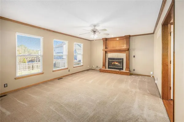 $349,900 | 1108 Yokley Drive, Raymore, MO 64083