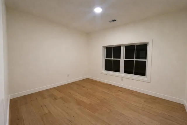 $3,750 | 92 East 27th Street, Unit 2, Bayonne, NJ 07002