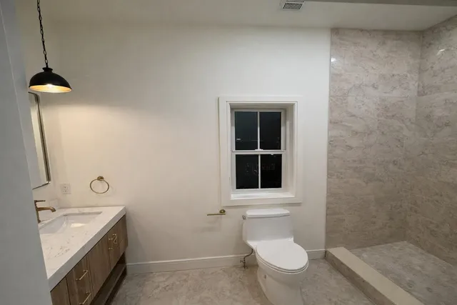 $3,750 | 92 East 27th Street, Unit 2, Bayonne, NJ 07002