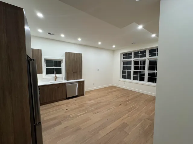 $3,750 | 92 East 27th Street, Unit 2, Bayonne, NJ 07002