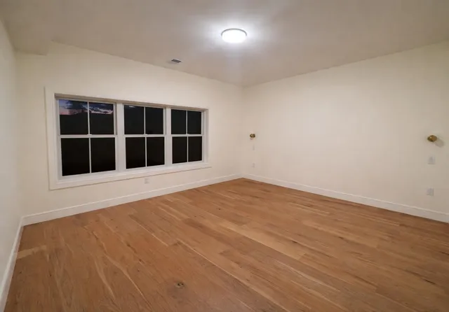 $3,750 | 92 East 27th Street, Unit 2, Bayonne, NJ 07002