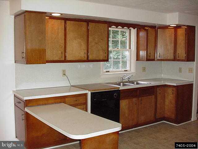 15307 Whitcraft Road New Freedom, PA 17349 - Photo 3 of 8 Gallery Image 3