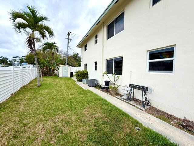 4731 Northeast 21st Terrace, Unit 2 Lighthouse Point, FL 33064 - Photo 18 of 29 58068b6b-58b2-4b30-88c6-c9a5ec6ccf5d
