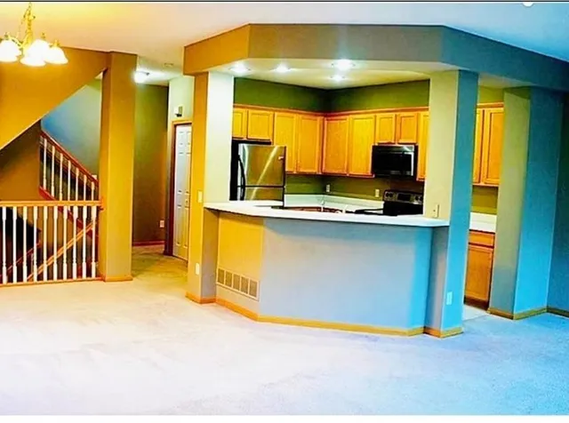 $2,250 | 2332 Eagle Trace Lane, Woodbury, MN 55129