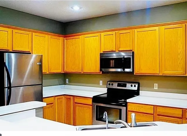 $2,250 | 2332 Eagle Trace Lane, Woodbury, MN 55129