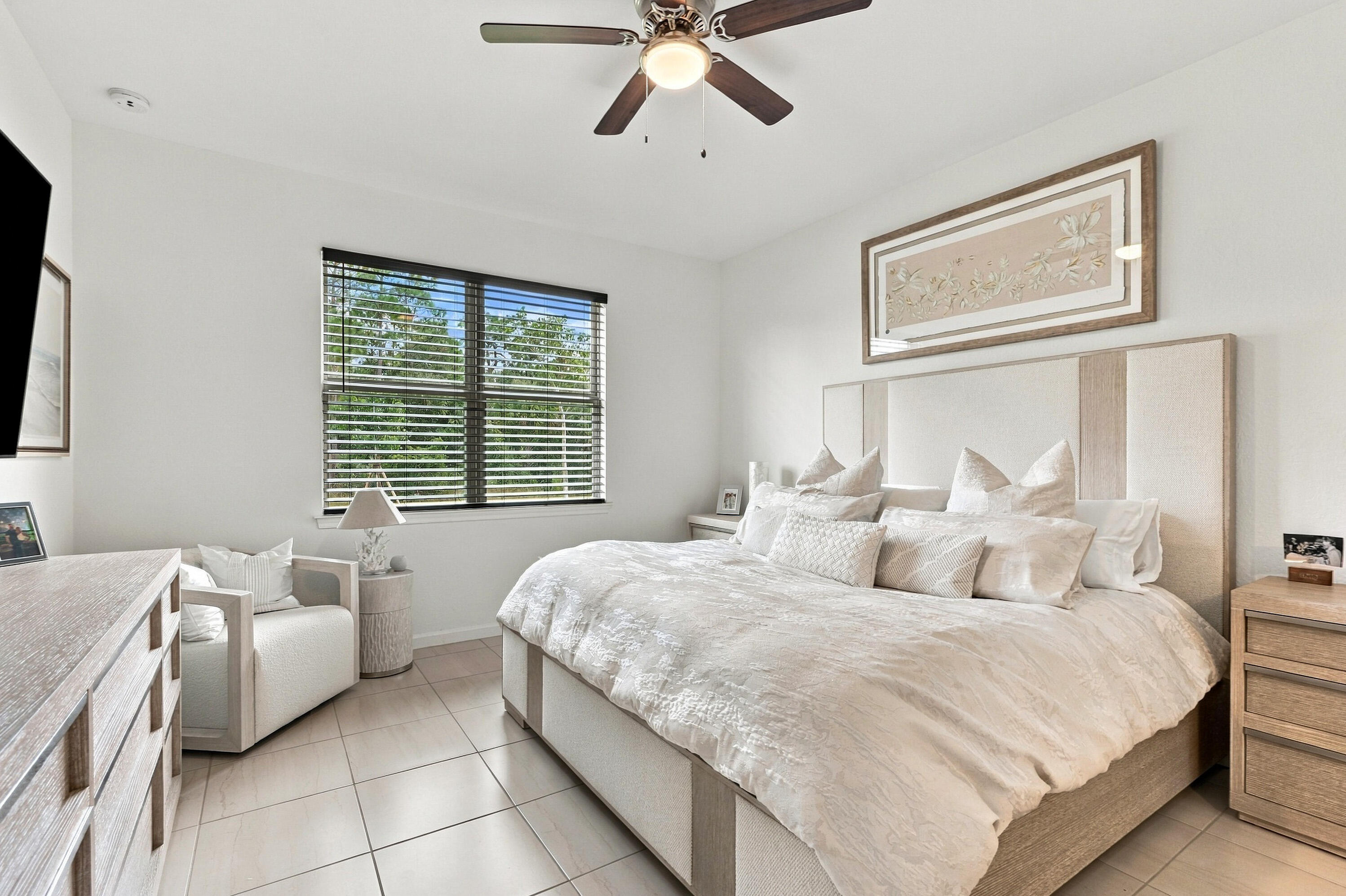 9765 Southwest Meridian Way Stuart, FL 34997 - Photo 12 of 30 14_dsc06481_with_tv