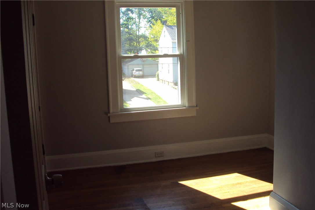 4503 Telhurst Road Cleveland, OH 44121 - Photo 17 of 22