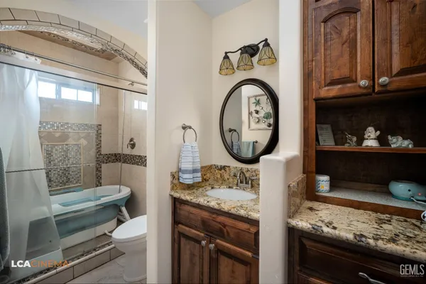 $849,999 | Undisclosed Address, Earlimart, CA 93219