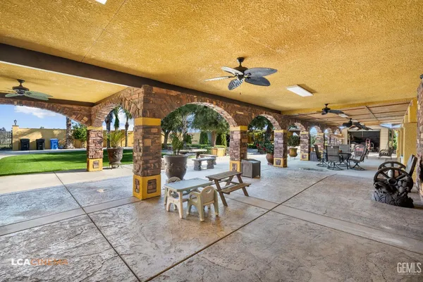 $849,999 | Undisclosed Address, Earlimart, CA 93219