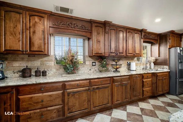 $849,999 | Undisclosed Address, Earlimart, CA 93219