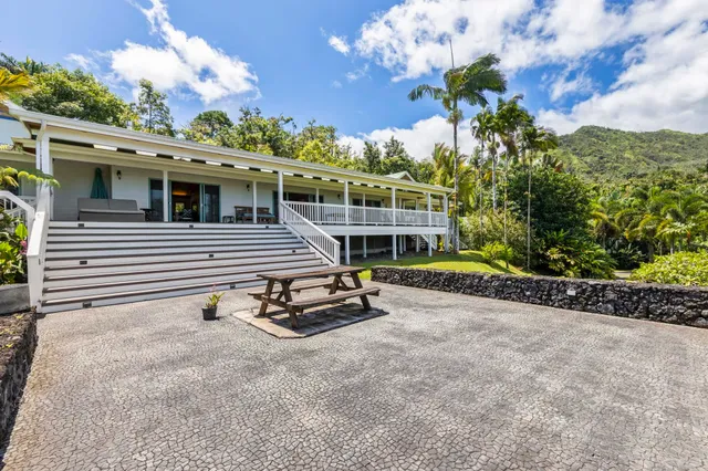 $2,335,500 | 285 Kalo Road, Hana, HI 96713