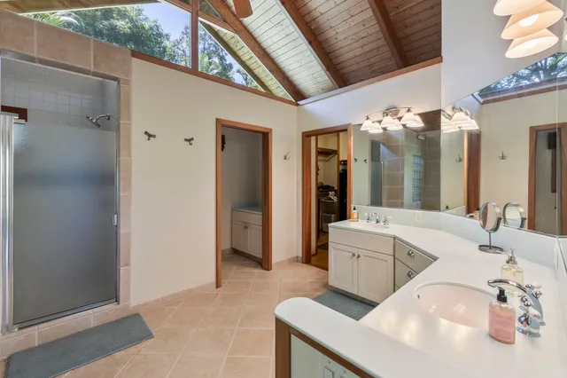$2,335,500 | 285 Kalo Road, Hana, HI 96713