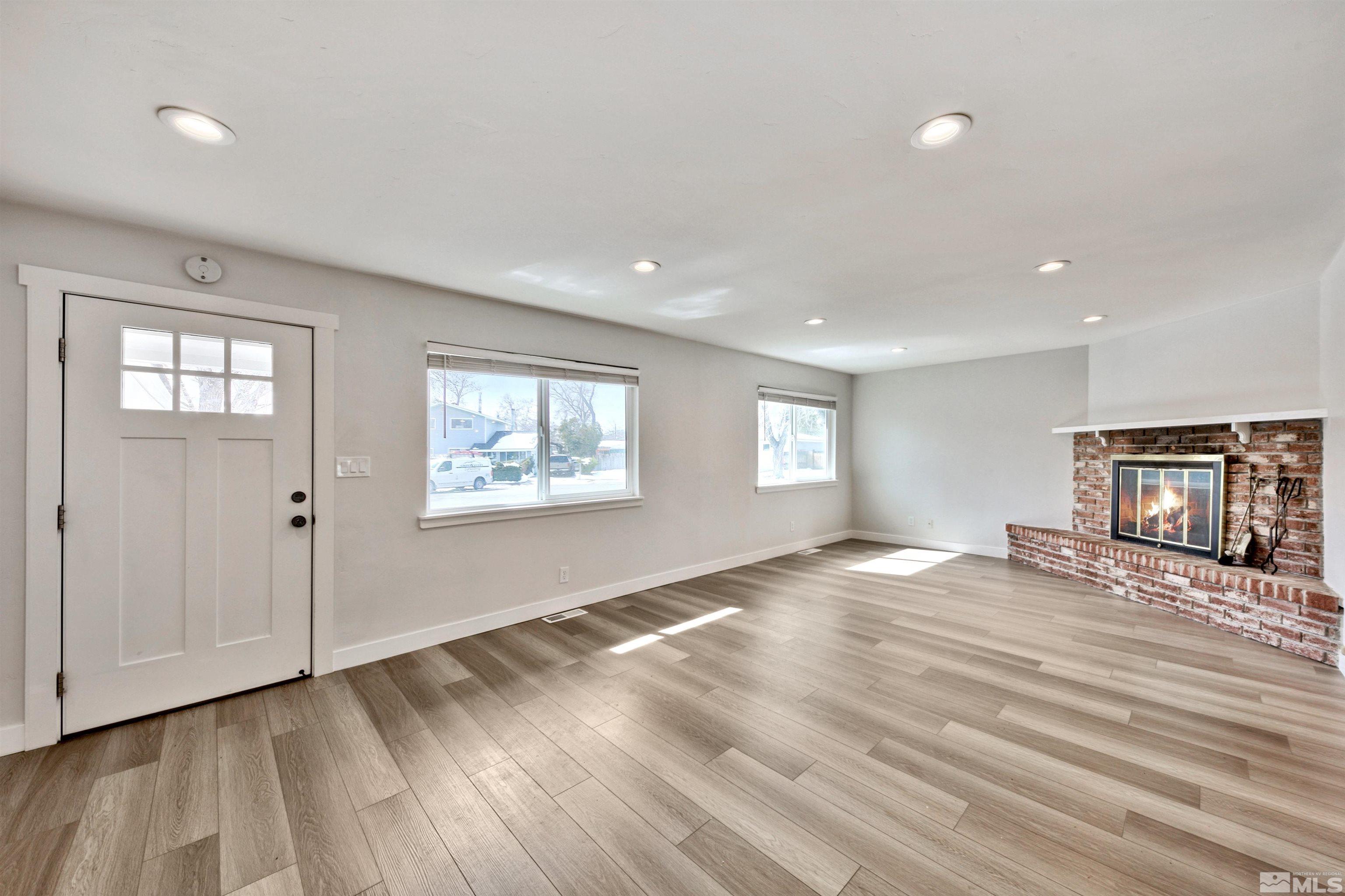 3465 Greta Place Reno, NV 89503 - Photo 4 of 29 Photo 4