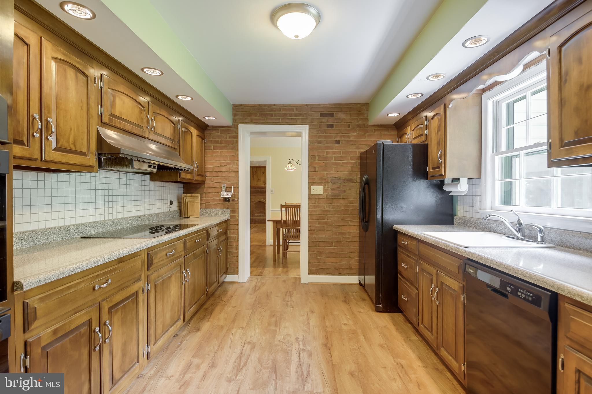 8036 Stillbrooke Road Manassas, VA 20112 - Photo 18 of 41 Kitchen