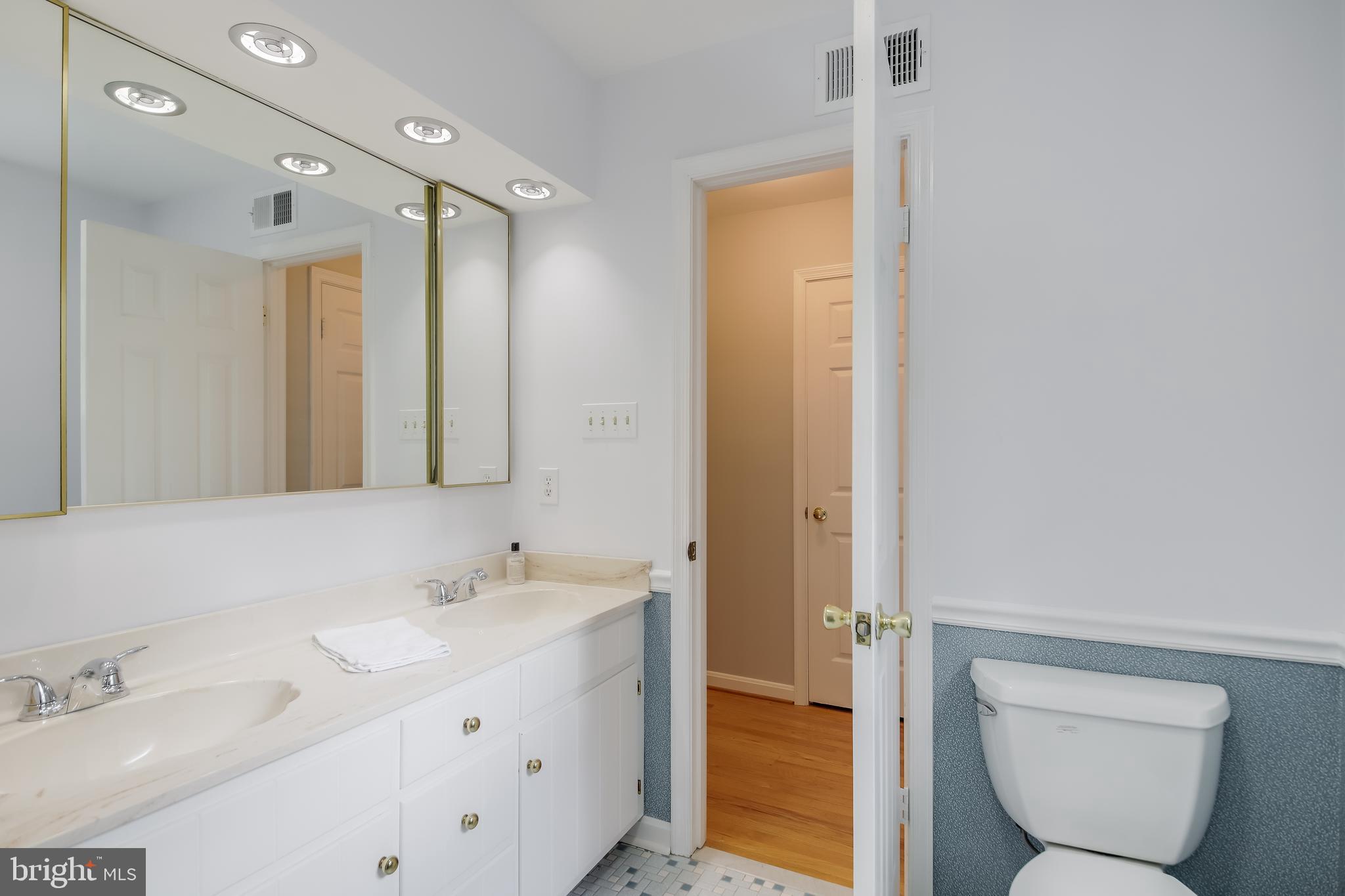 8036 Stillbrooke Road Manassas, VA 20112 - Photo 24 of 41 Master Bathroom