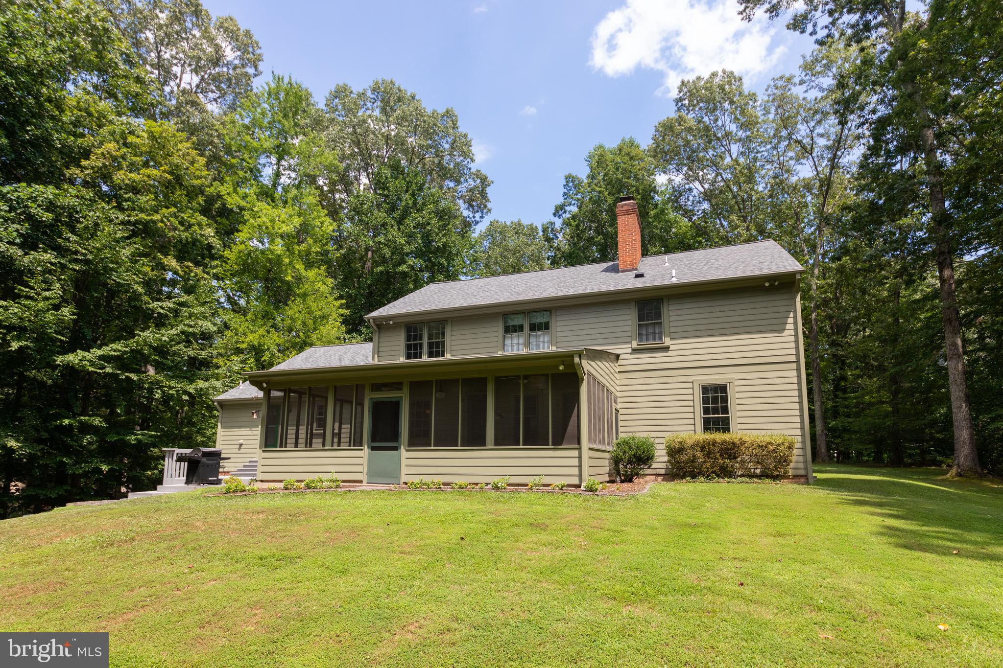 8036 Stillbrooke Road Manassas, VA 20112 - Photo 35 of 41 Back Exterior