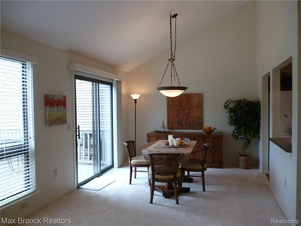 698 Charing Court Rochester Hills, MI 48307 - Photo 12 of 28