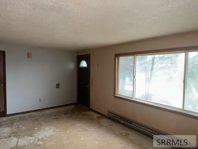 $170,000 | 977 East Shoshone Street, Rockland, ID 83271