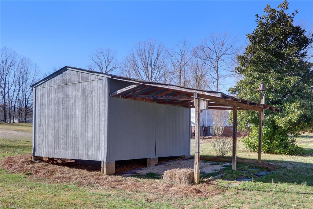 385 County Line Road Reidsville, NC 27320 - Photo 29 of 33 Gallery Image 29